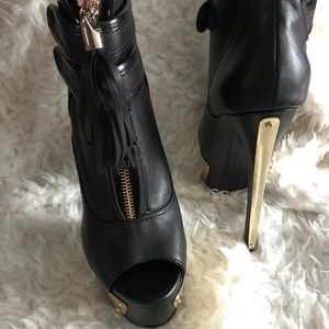 Steve Madden peep toe platform booties